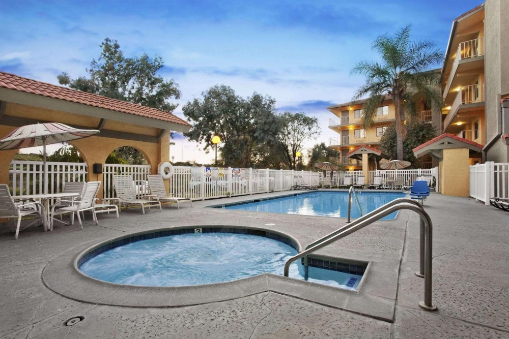 Days Inn by Wyndham Buena Park