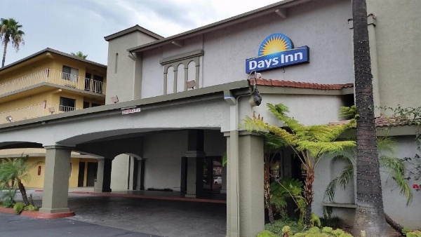 Days Inn by Wyndham Buena Park image 15